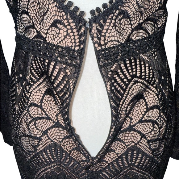 ASTR The Label Black Lace Long Sleeve Dress – Size Medium - Picture 3 of 10
